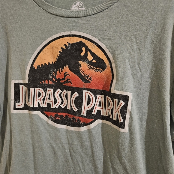 Universal Studios Jurassic Park sage green t-shirt Size XL - Picture 2 of 3